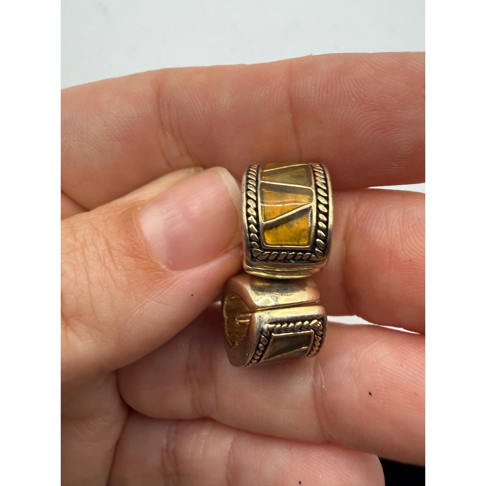Vintage Gold Tone Magnetic Huggie Hoop Earrings Amber Resin Rope Geometric